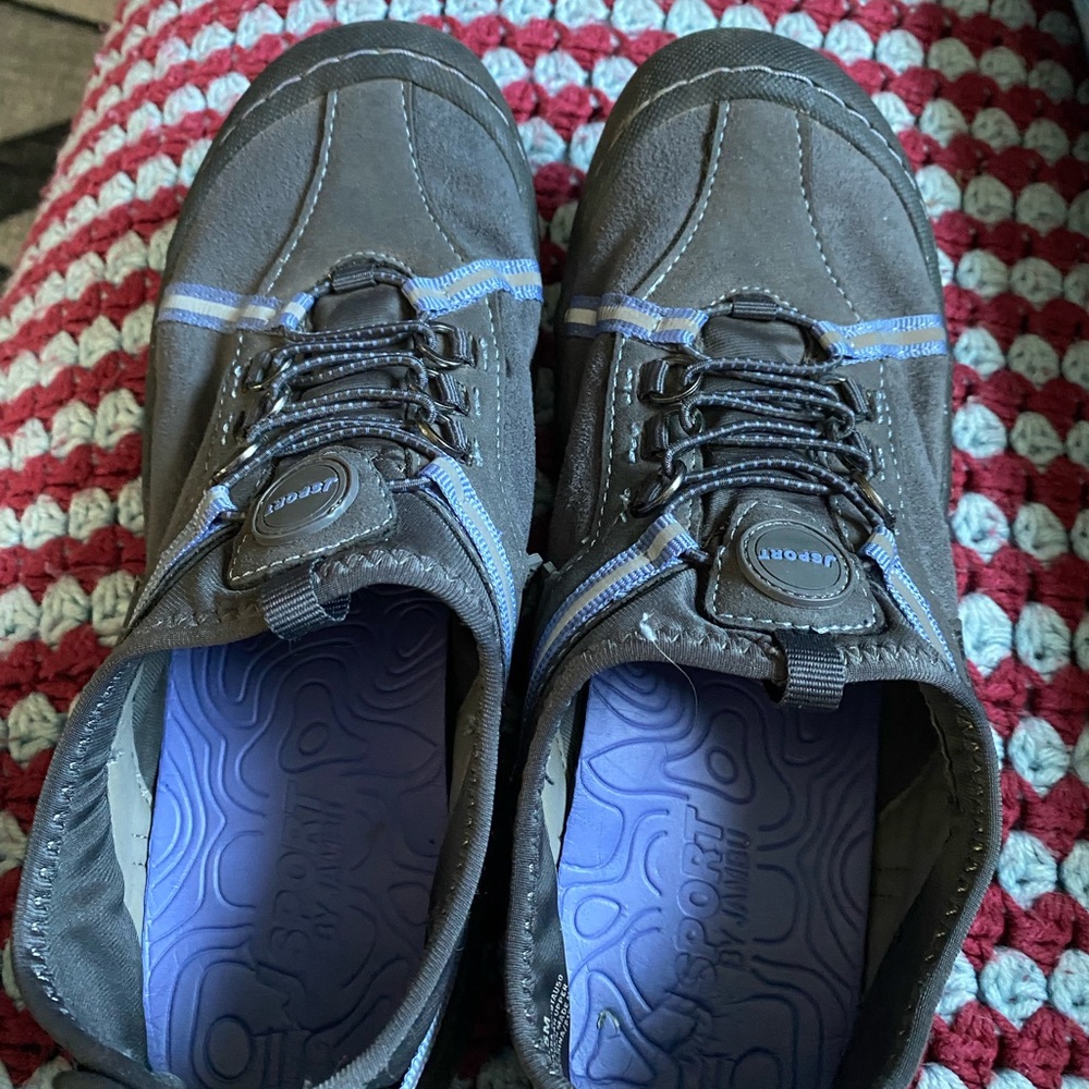 Women’s Gray Casual Shoes - Picture 2 of 4